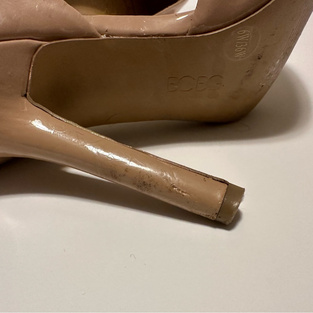 BCBG Patent Nude Pumps Size 6/36 Wide - Picture 11 of 15